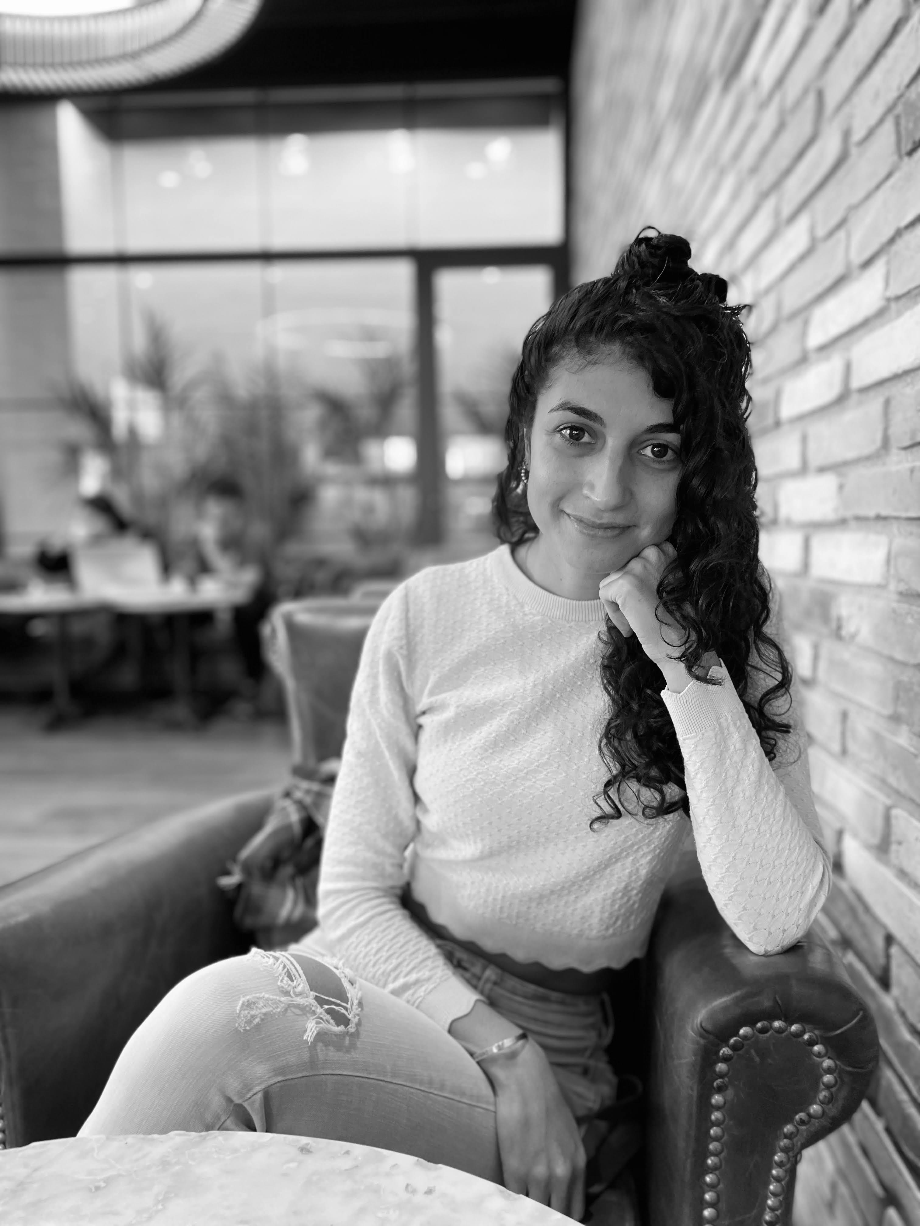 Dana Rivarola — Terapeuta